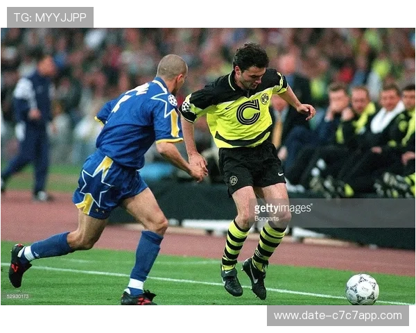 足球明星们最常穿的球鞋品牌与款式揭秘以及选择背后的原因