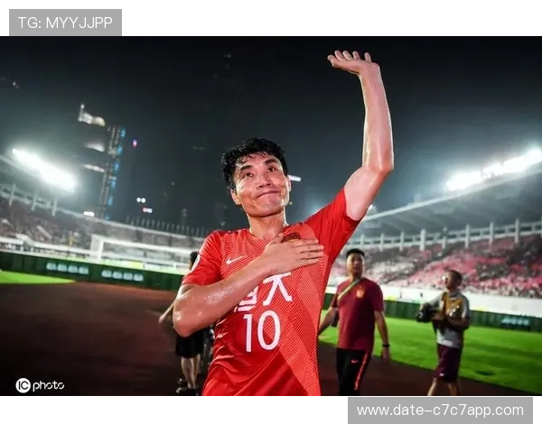 足球明星慈善行动展现无私精神助力社会发展与人道关怀 足球明星慈善行动展现无私精神助力社会发展与人道关怀