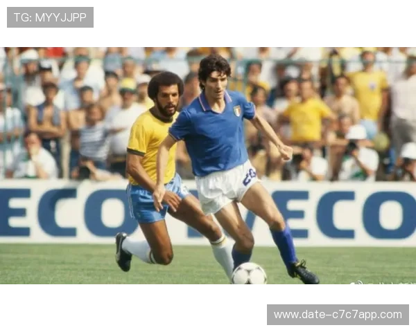 足球球星与网红的区别:从职业身份到社会影响力的多维对比 足球球星与网红的区别:从职业身份到社会影响力的多维对比