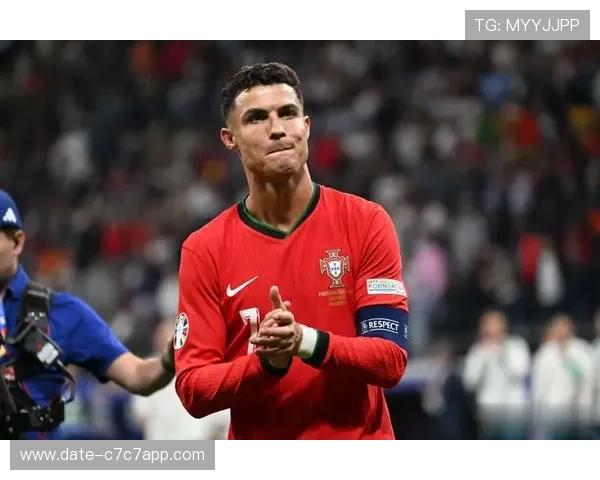 足球运动员被球星花式晃动至崩溃现场画面曝光引发热议 足球运动员被球星花式晃动至崩溃现场画面曝光引发热议